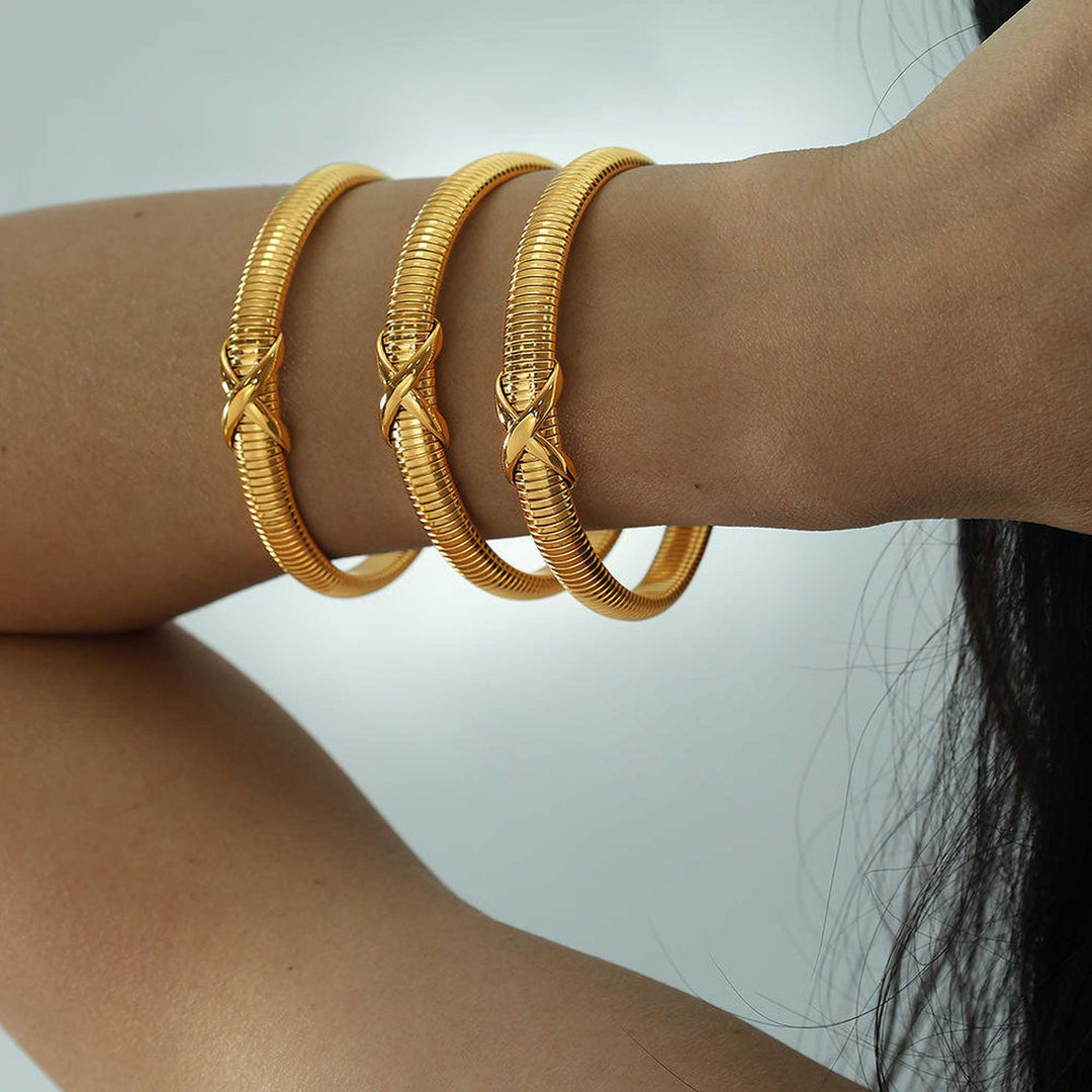 Gold Knot Bracelet