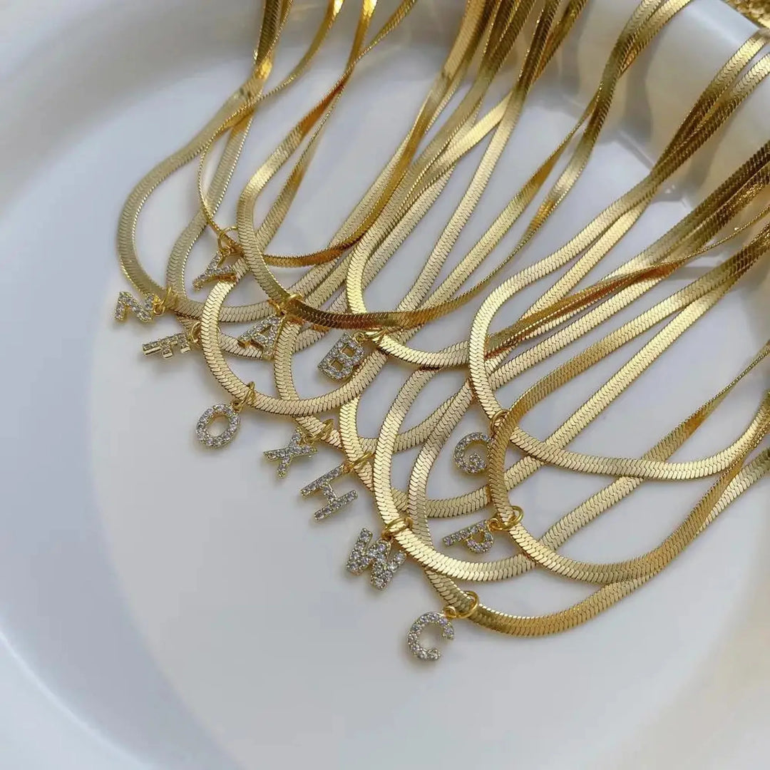 Initial pendant necklace