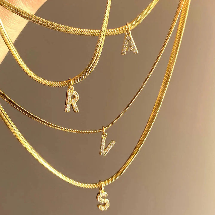 Initial pendant necklace