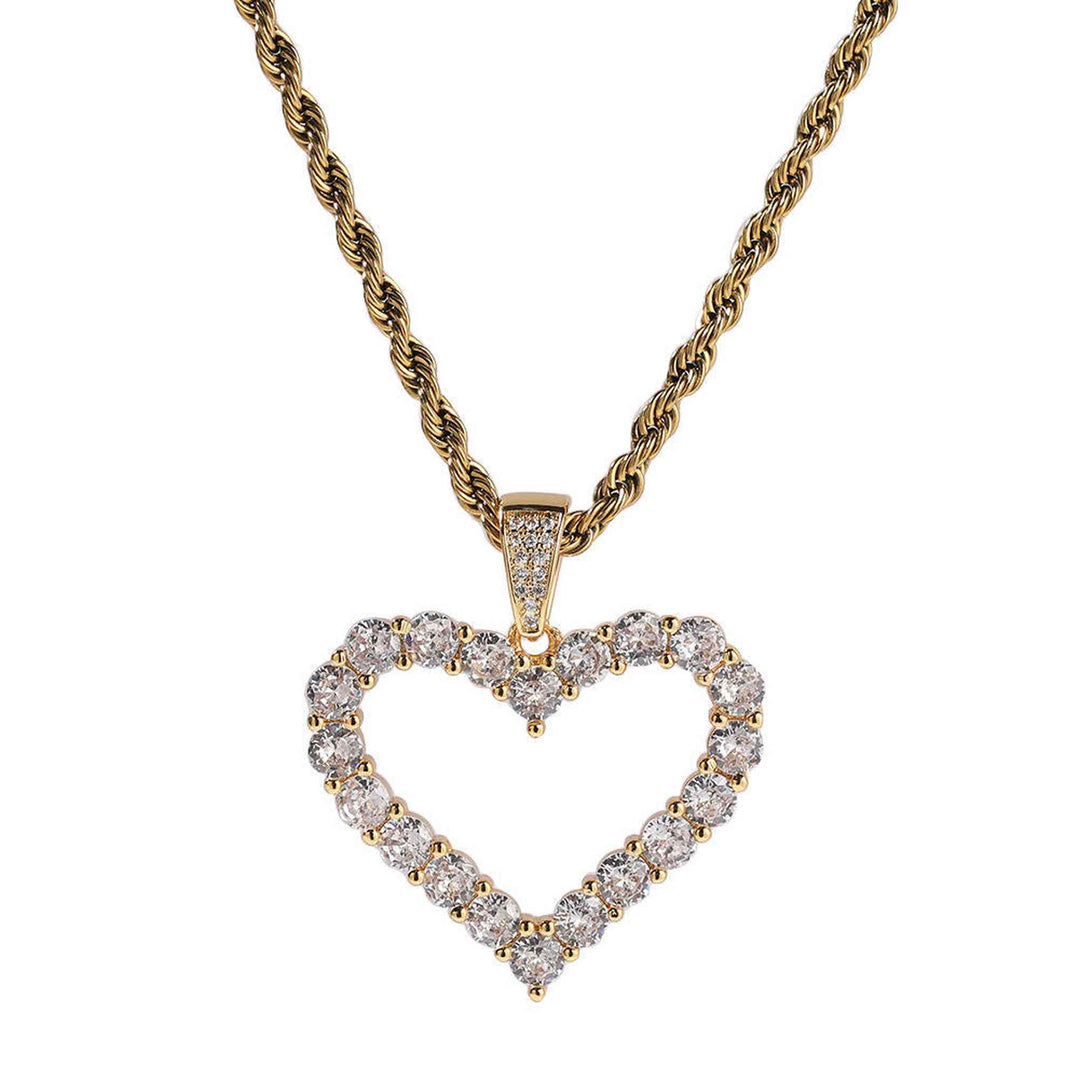 🎁 Gold Heart Pendant Necklace (100% off)