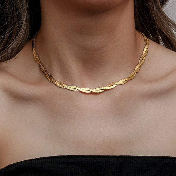 Twisted Herringbone Necklace (Gold)