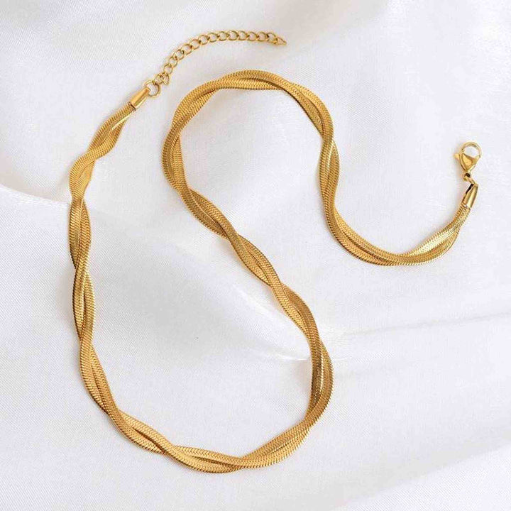 Twisted Herringbone Necklace (Gold)