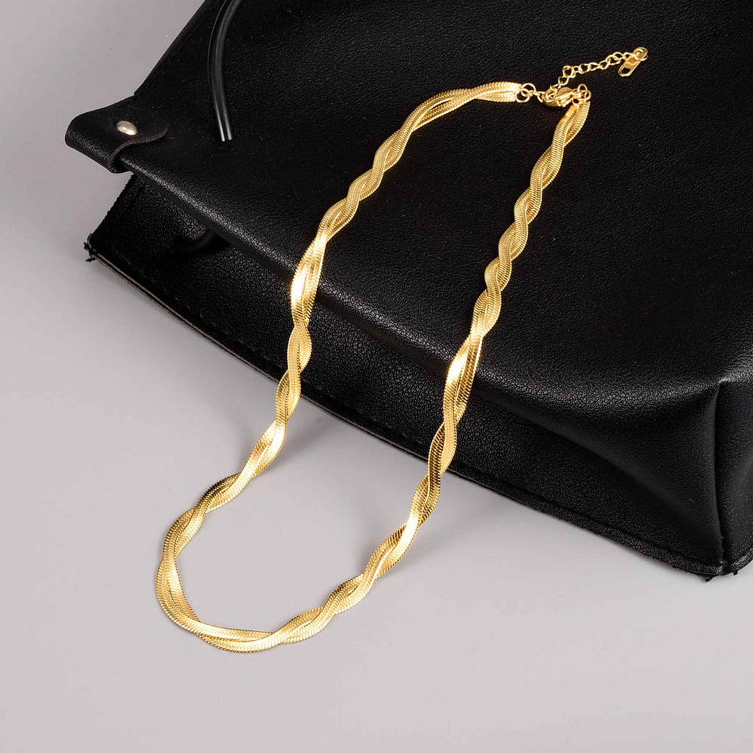 Twisted Herringbone Necklace (Gold)