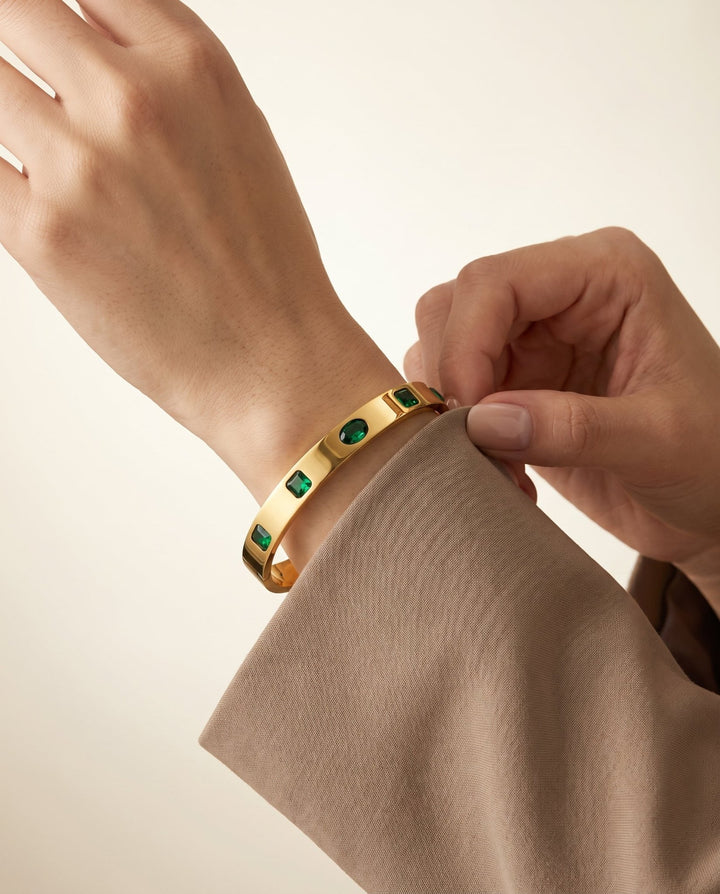 Emerald Inlay Gold Bangle Bracelet - iceandgold