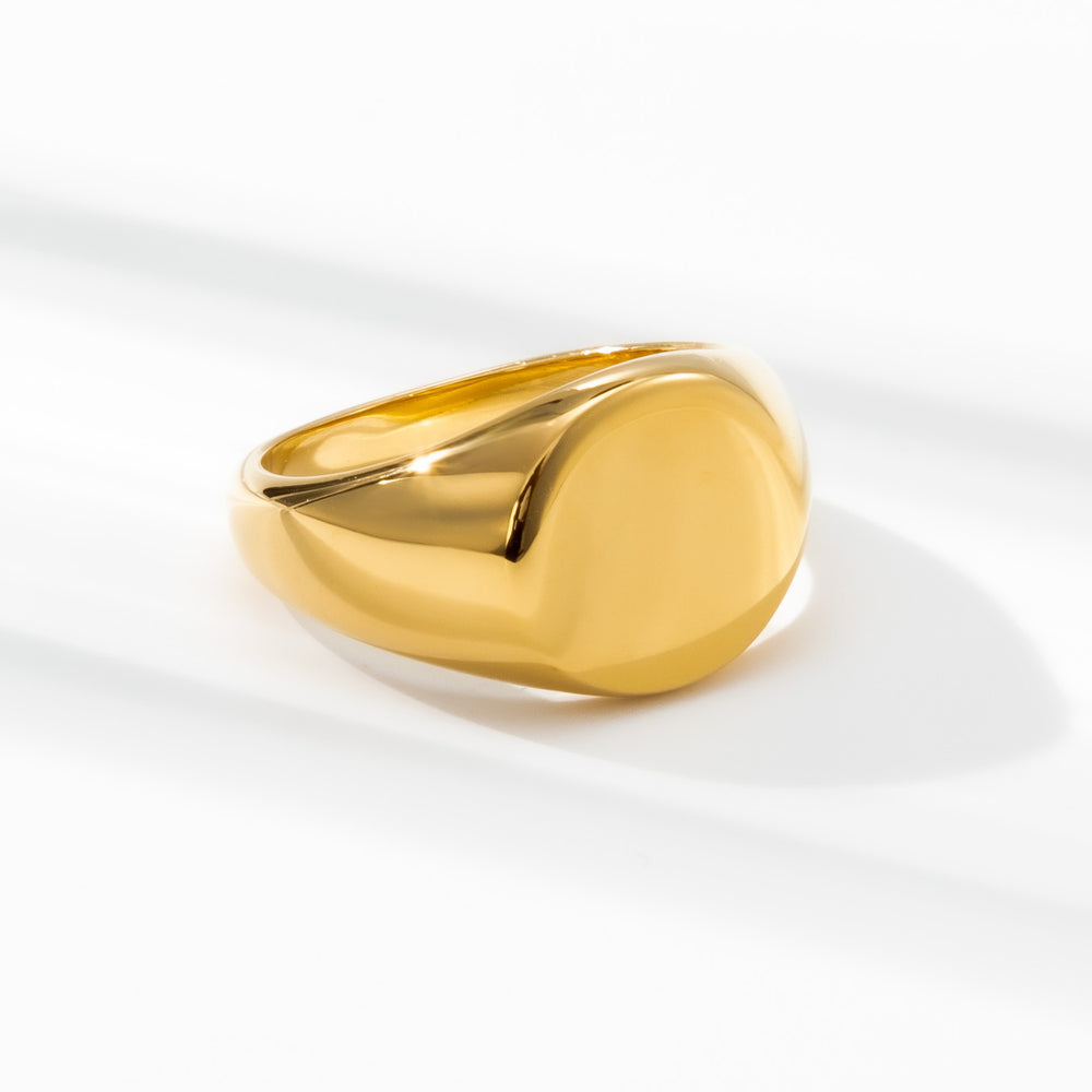Front view of the Men's Gold Signet Ring face