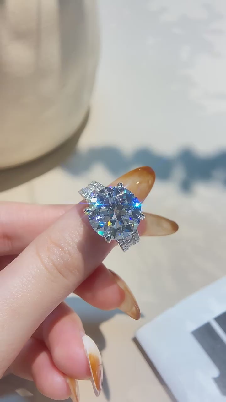 10ct Round Cut Moissainte Ring